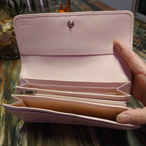 ❌SOLD❌Furla Babylon Long Wallet in Blush Pink - Picture 3 of 9